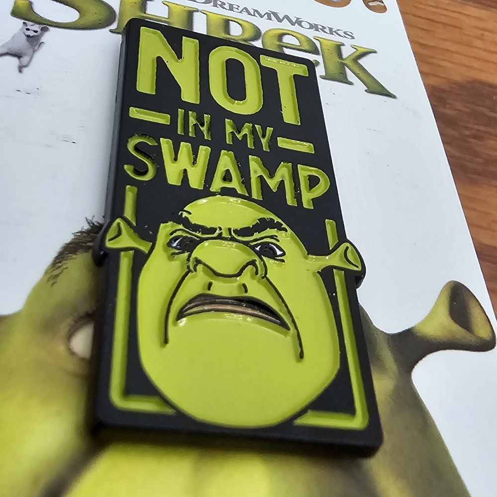 4/$10 Shrek Enamel Pin Not In My Swamp Bioworld Dreamworks NEW - Picture 4 of 6